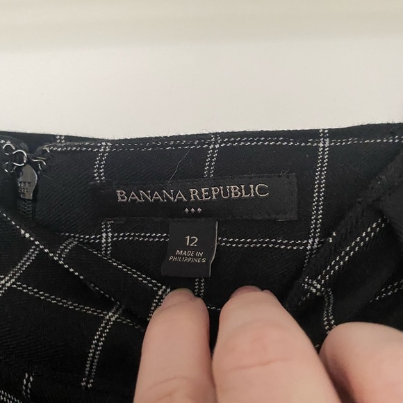 FINAL SALE Banana Republic Black Checkered Skirt with Buttons EUC - Picture 5 of 5